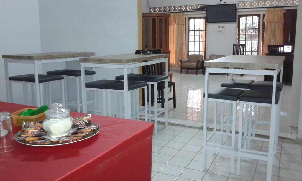 Pondok Heras Suite Джакарта Екстер'єр фото
